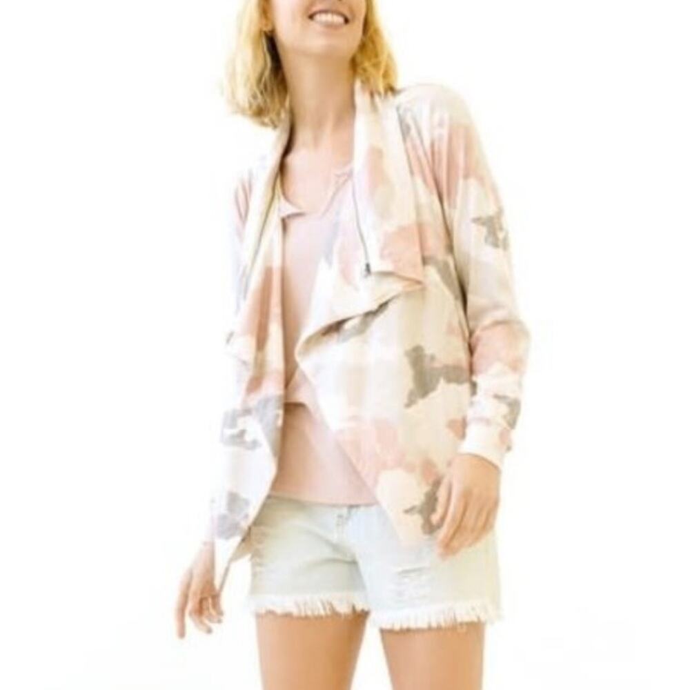 Mystree Zipped Collar Camo Jacket - Picture 2 of 9